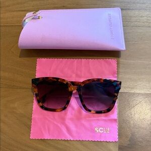 Stoney Clover Lane Kendall Chocolate Chip Tortoise Sunglasses with Pink Case